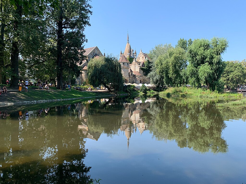 Budapest Parks and Gardens: The Beautiful Hidden Green Spaces Revealed