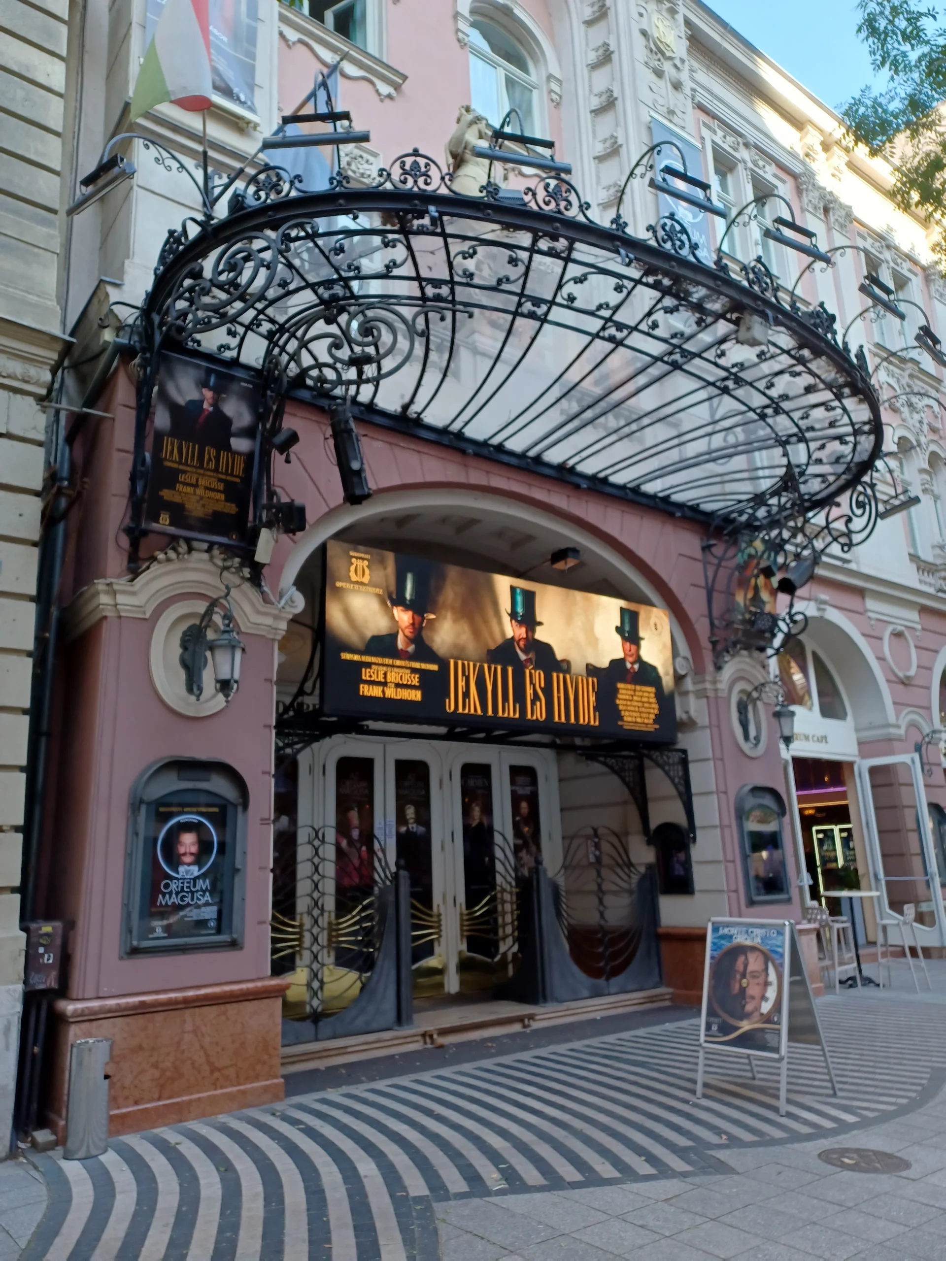 Budapest Art Nouveau Highlights: The Magic of Magyar Szecesszió